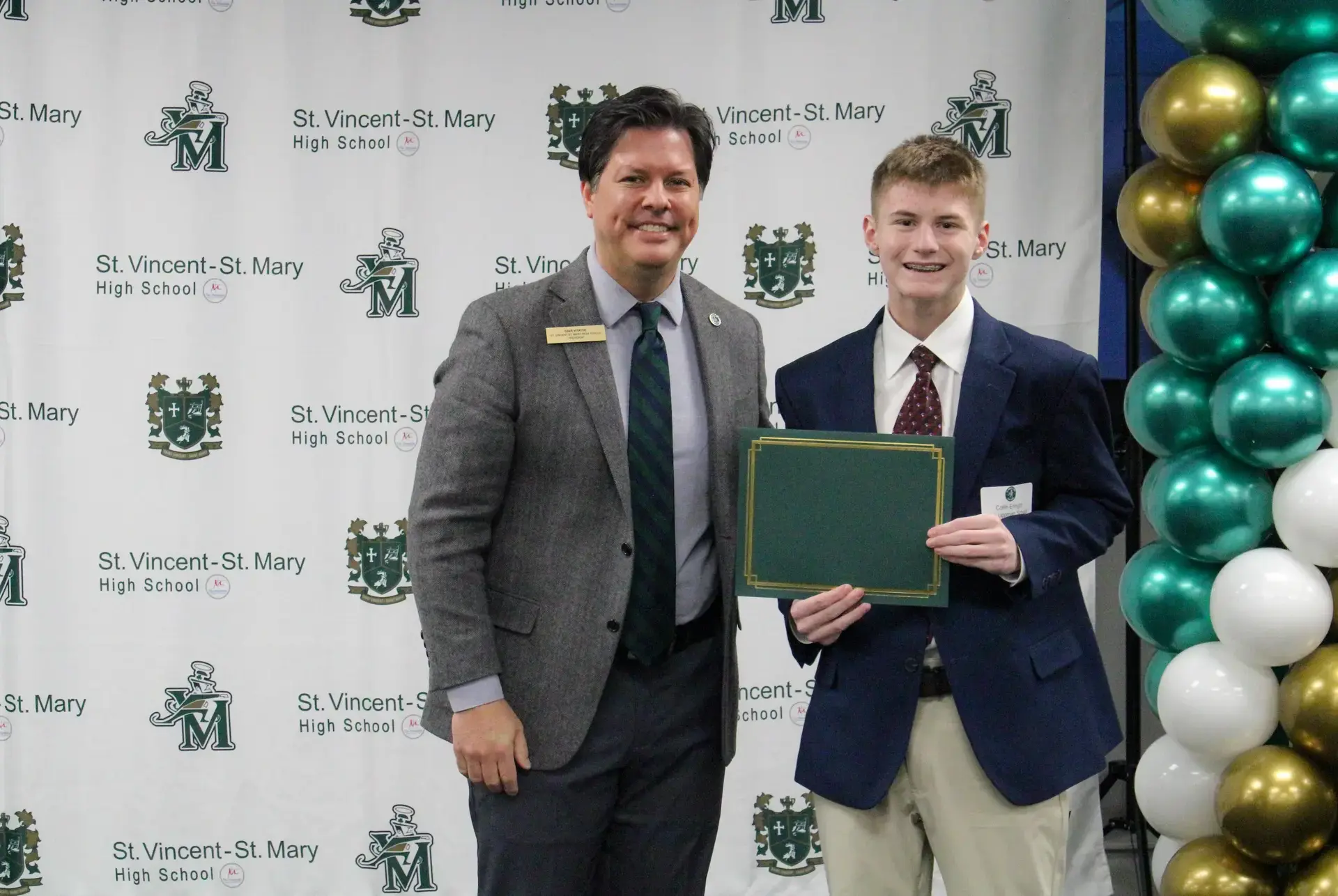 STVM student receiving award.