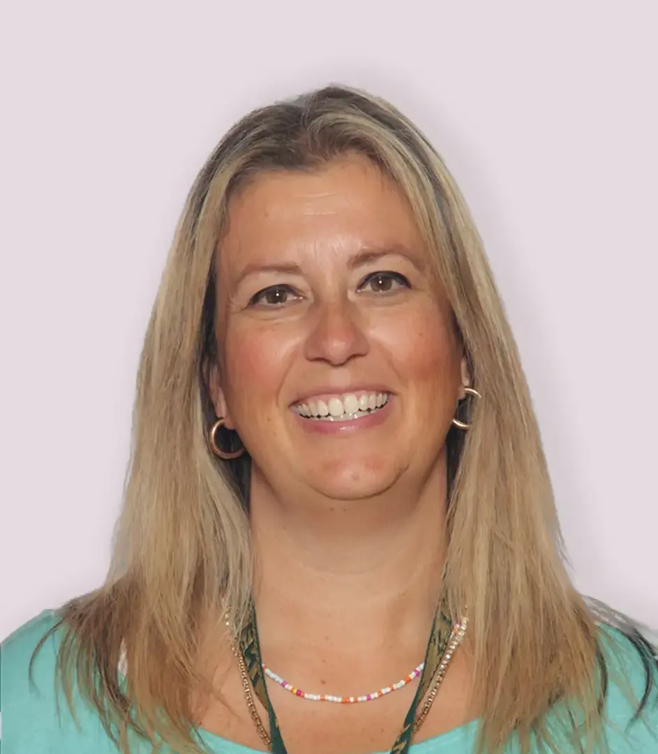 Alicia Kiser, Enrollment and Advancement Assistant